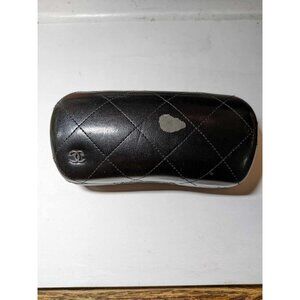 Chanel black leather Quilted clam shell Sunglasses Case CC Signature Logo